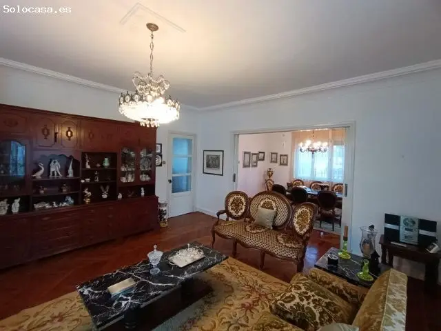 Chalet Independiente en Torrelavega 280m2 3 Dormitorios Jardin Garaje