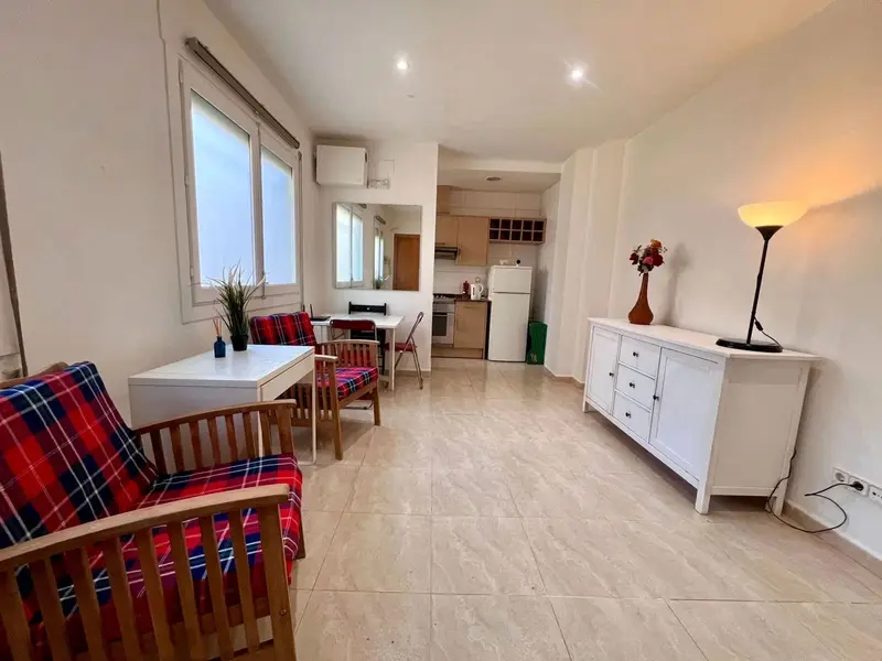 Piso en venta Can Baro Barcelona 2 habitaciones patio terraza
