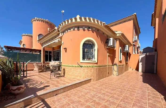 Bungalow en Venta Playa Flamenca 2 Dormitorios 1 Baño