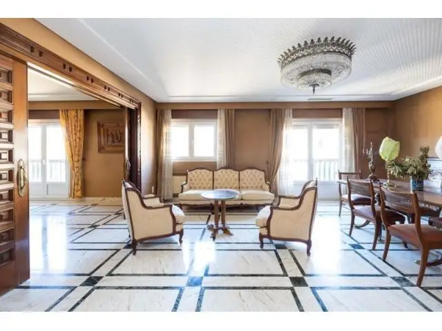 Piso 132m2 Centro Granada Cerca Puerta Real