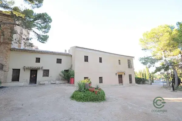 Finca histórica 200 hectáreas Monóvar Alicante 15 habitaciones