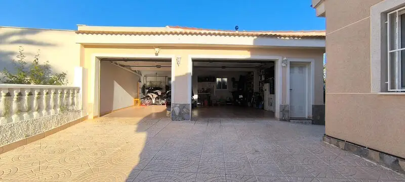 Villa en Venta Ciudad Quesada 3 Dormitorios 2 Baños Piscina