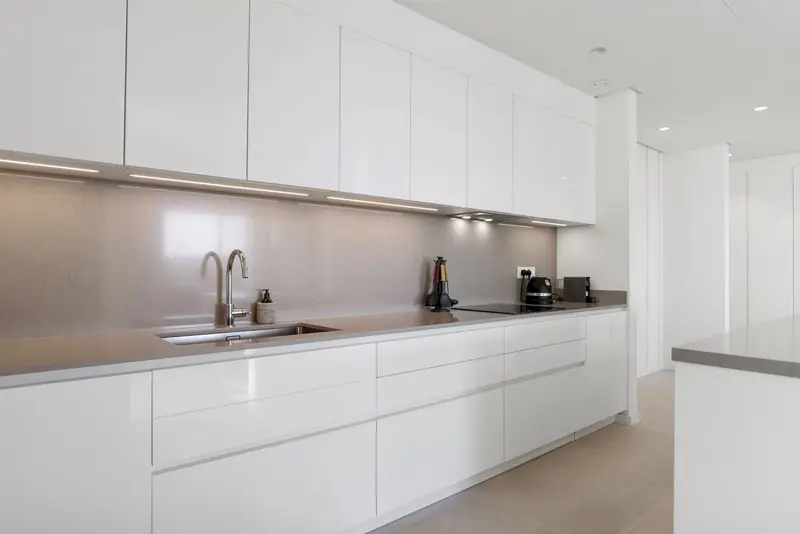 Adosado de 3 Dormitorios en venta Benahavis, España