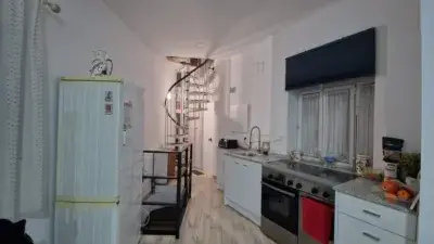 Casa en Lora del Río 120m² 3 Habitaciones 2 Cocinas 3 Baños