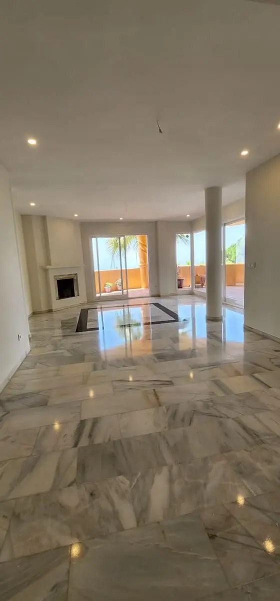 Apartamento en Alquiler Calahonda Mijas 3 Dormitorios 3 Baños