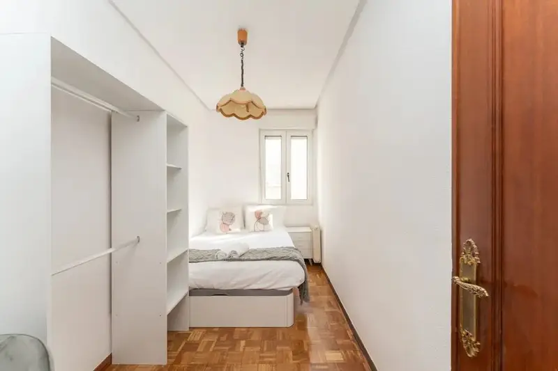 Apartamento en Alquiler Madrid 3 Dormitorios 1 Ba	no