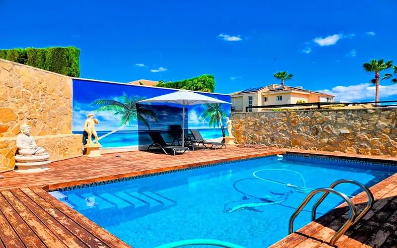 Villa 4 Dormitorios La Pobla Vallbona Jardin Mediterraneo