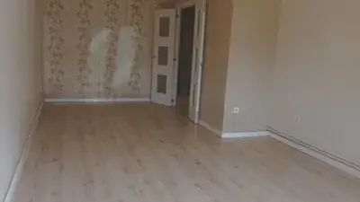 Piso en venta en Simancas: 3 habitaciones, garaje, calefacción