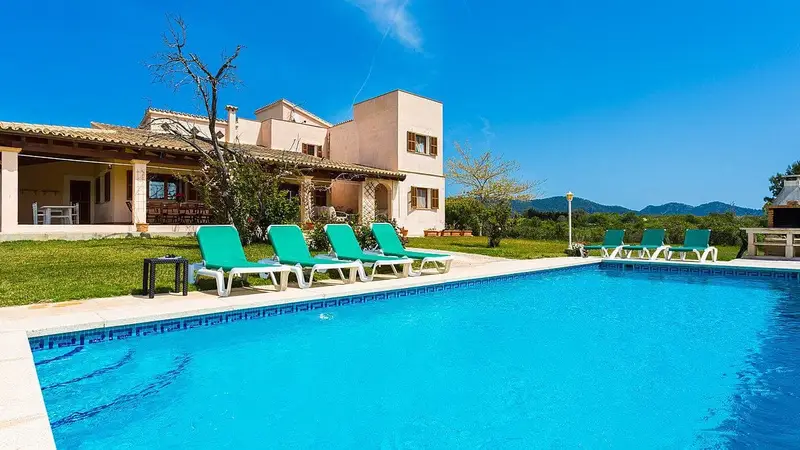 Chalet en Costa de los Pinos Mallorca 6 habitaciones 6 banos ideal familias