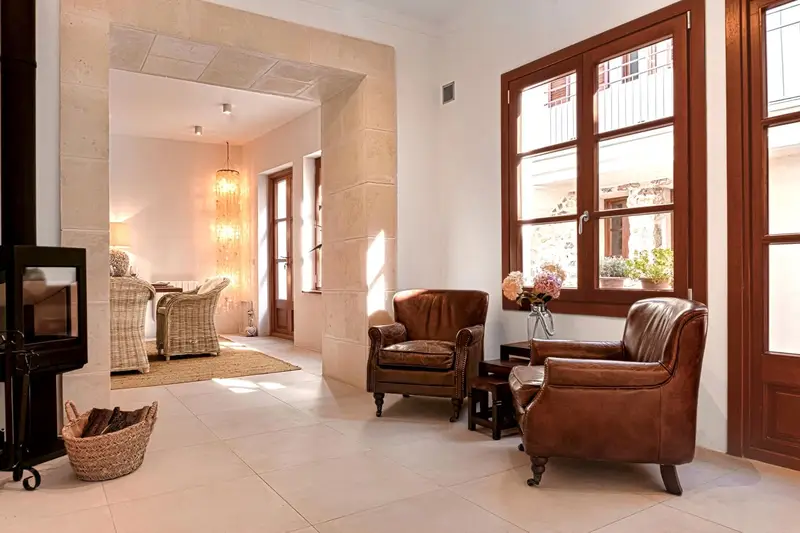 Chalet en Artà 375m2 con Garaje Patio Jacuzzi y Licencia ETV