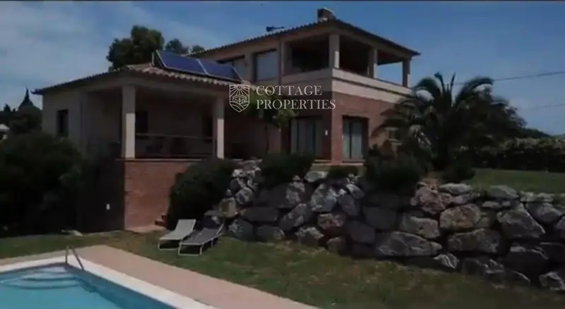 Villa de Lujo en Palau de Santa Eulalia Girona