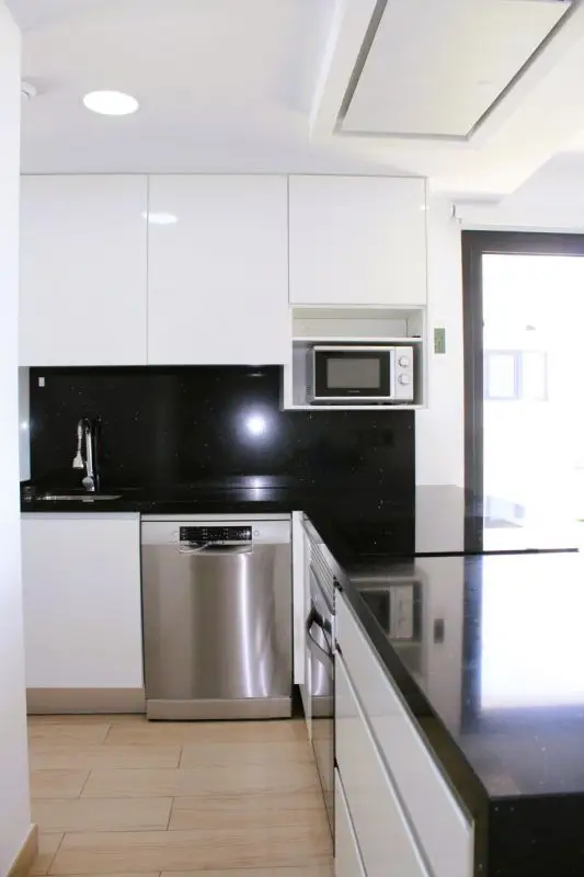 Adosado en Finestrat con Piscina Privada y Comunitaria