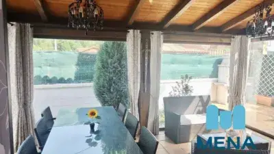 Casa adosada en venta en Vioño