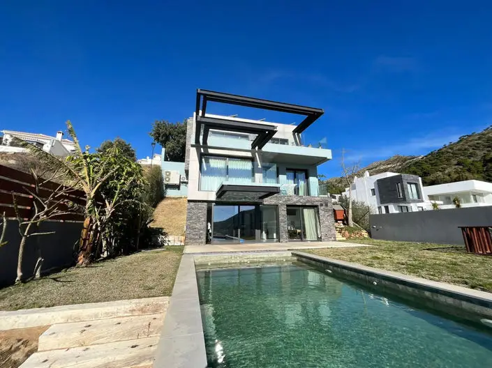 Villa de Lujo 5 Dormitorios en Venta
