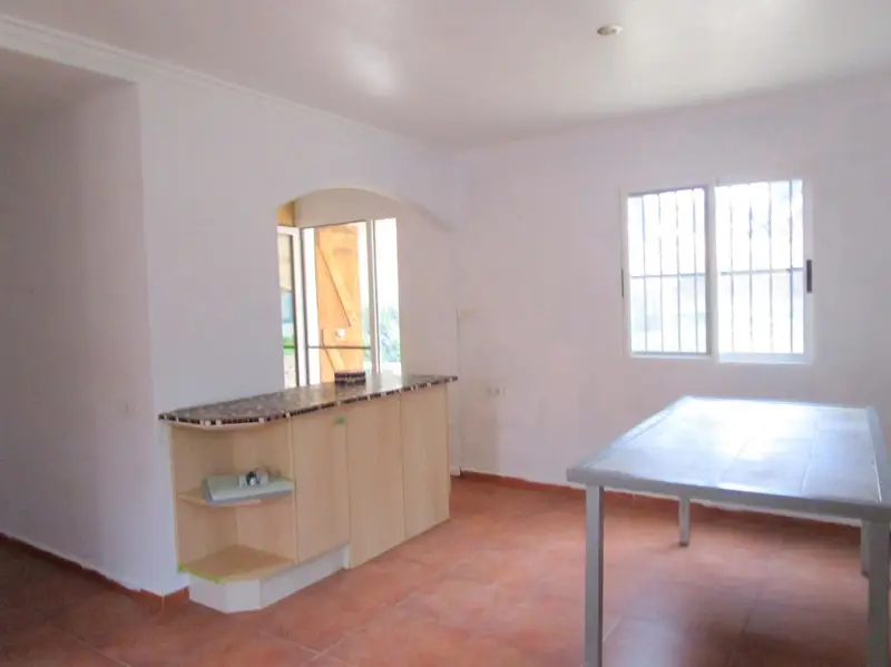 Chalet Reformado con Piscina en Moixent