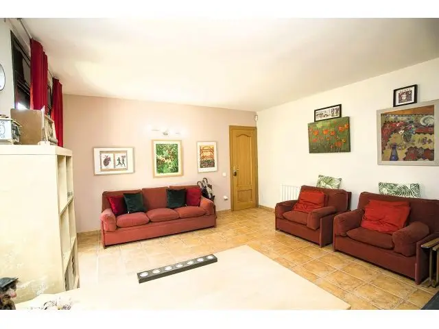 Casa en Cases Pairals con Piscina y Jardin