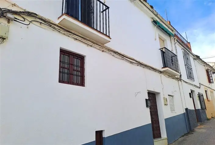 Casa Adosada 3 Dormitorios Montefrio