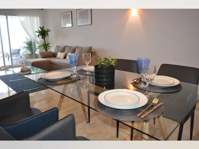 Apartamento en Calahonda con Vistas al Mar 2 Dormitorios 2 Baños