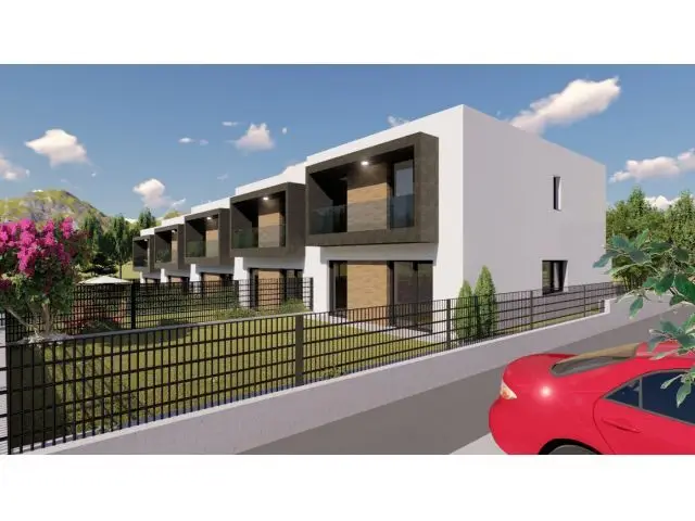 **Obras Comenzadas** Residencial Villas De Heras: Viviendas Adosadas Con Jardín