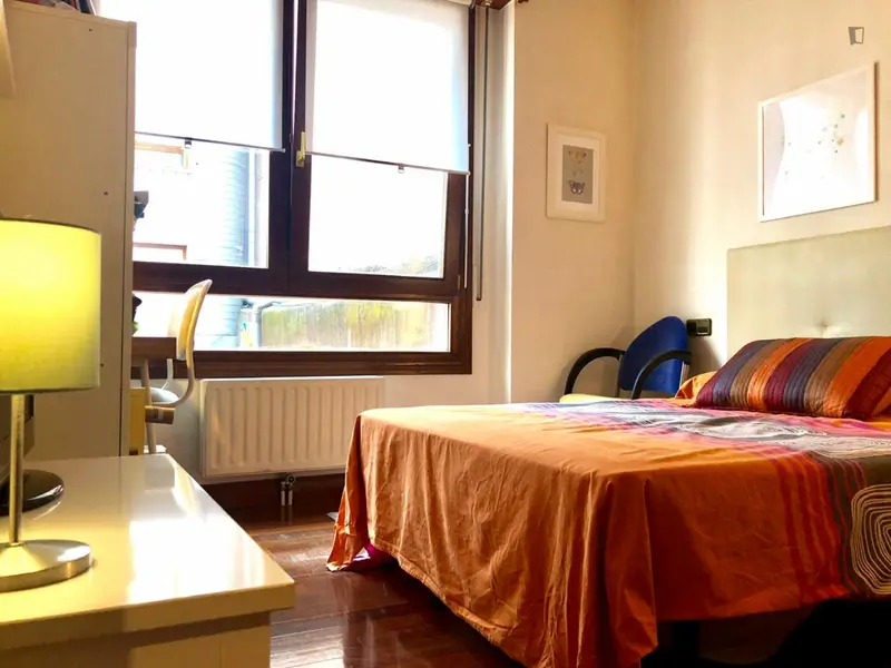 Habitacion comoda gastos incluidos limpieza semanal