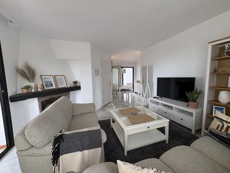 Apartamento 2 Dormitorios Calahonda Alquiler Larga Temporada