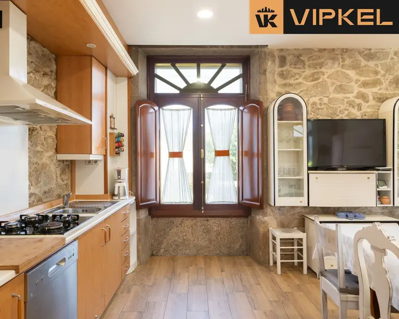 Casa rural en Culleredo con finca y almacén