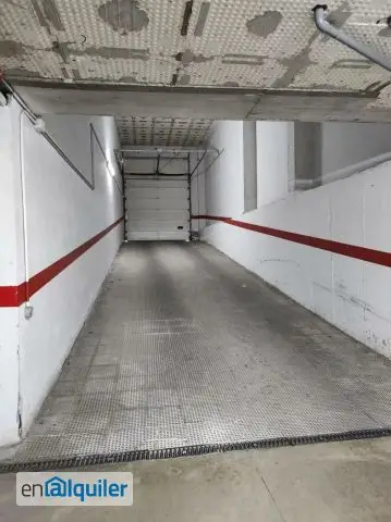 Estudio Amueblado en Tomares con Garaje Incluido