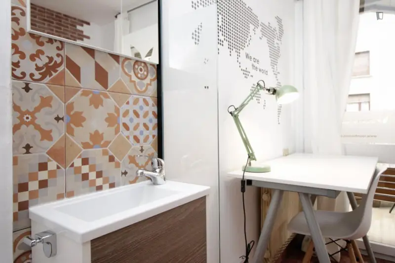 Habitacion Doble con Terraza en Gracia para Estudiantes y Profesionales