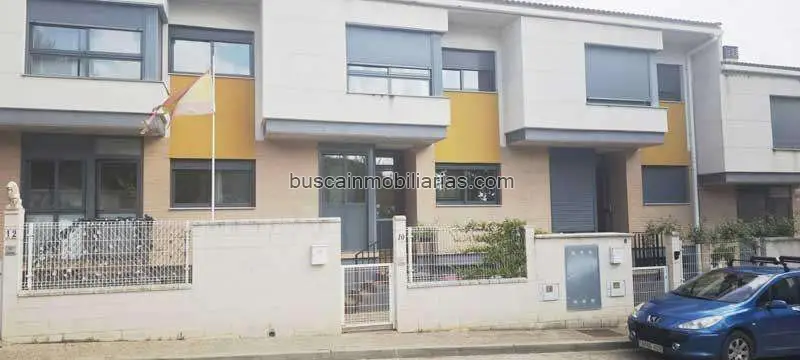 Casa adosada en Paracuellos de Jiloca 244m2 4 dormitorios