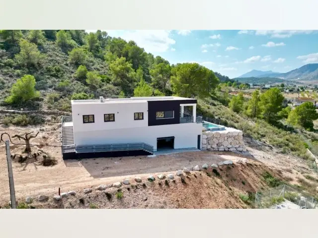Casa Villa 3 Dormitorios Canada De La Lena