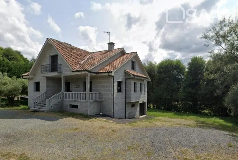Chalet en venta en Vila de Cruces con piscina y amplio espacio
