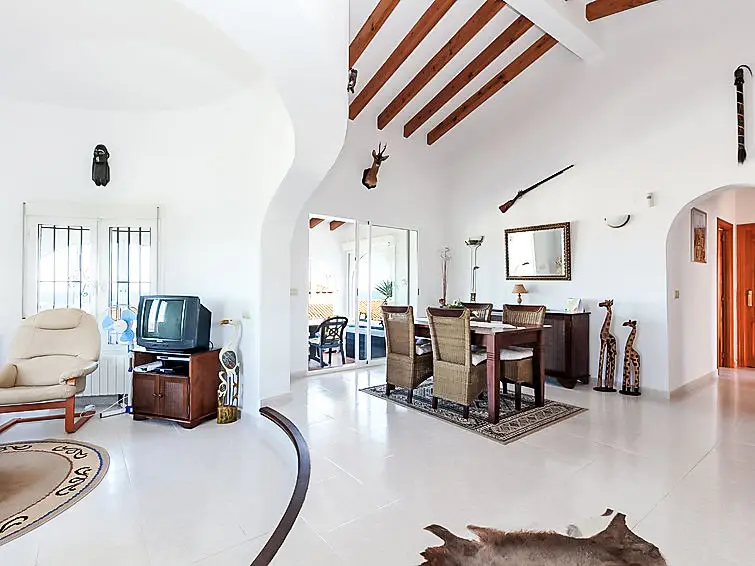 Casa-Villa de 2 Dormitorios alquiler Pegó, España