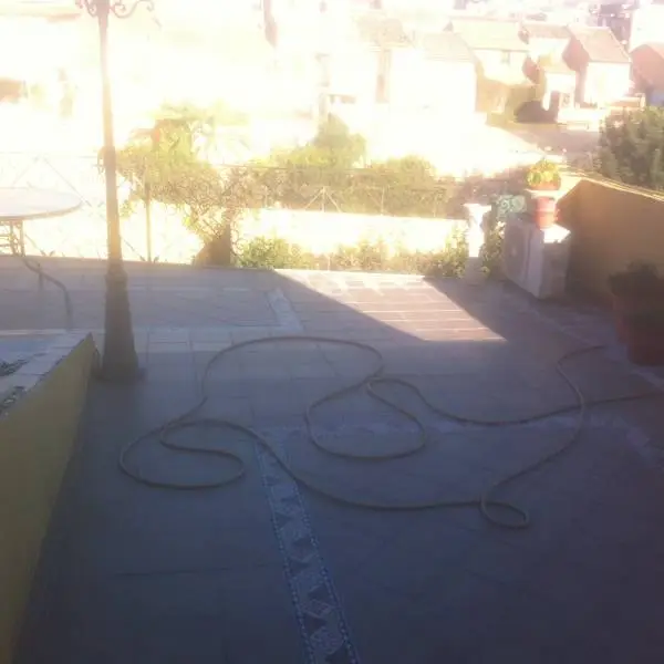 Casa en Venta en Novelda Centro con Terraza y Patio