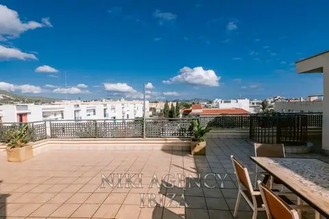 Ático en venta Ibiza Figueretas 3 dormitorios terraza azotea