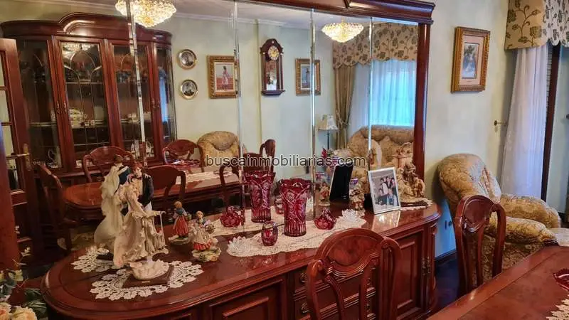 Piso en venta Vigo Barrio Calvario 4 habitaciones 2 baños garaje trastero