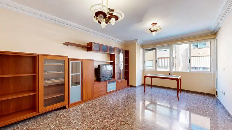 Piso VPO en Torrent 4 habitaciones 2 baños garaje