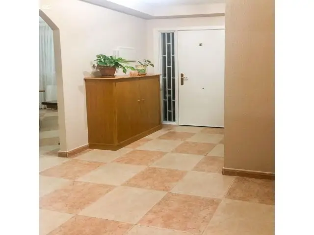 Chalet en El Casar con Piscina y Garaje Grande