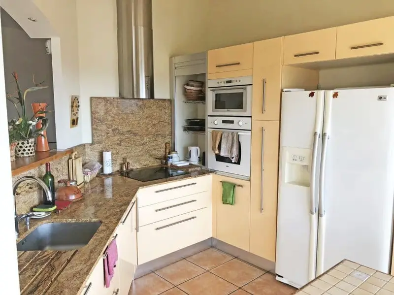Chalet en venta en Pau Girona con vistas al Empordà
