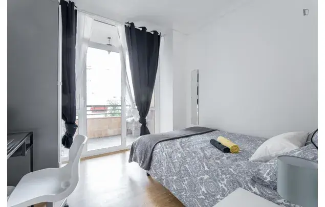 Apartamento 5 Dormitorios Barcelona Estudiantes UPF