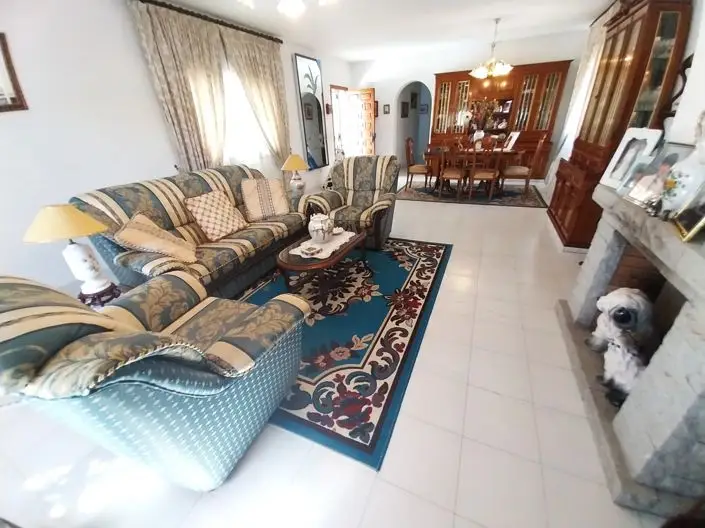 Villa 3 Dormitorios en Alfaz del Pi con Vistas al Mar