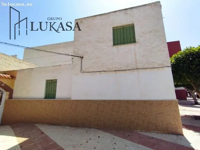 Gran Casa en Roquetas de Mar Pueblo