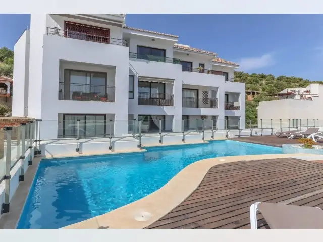 Apartamento 2 Dormitorios Guaró España Piscina Azotea