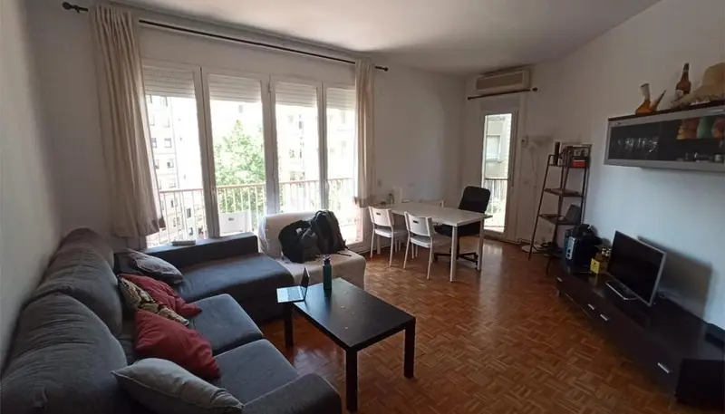 Piso en Venta en Nova Esquerra Eixample Barcelona 100m2 4 habitaciones
