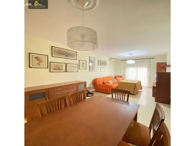 Vivienda Familiar Amplia y Luminosa cerca de Parques