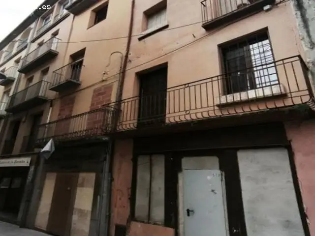 Casa Pueblo Olot Girona Reforma Seis Dormitorios Tres Banos