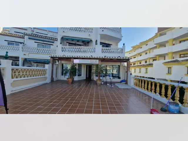 Oficina en venta Calahonda, España