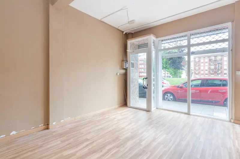 Venta Local comercial reformado en La Villa - Bazuelo, Mieres - Ref: 3555_03908
