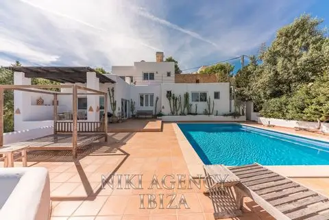 Casa en Cala Moli con Vistas al Mar 5 Dormitorios y Piscina