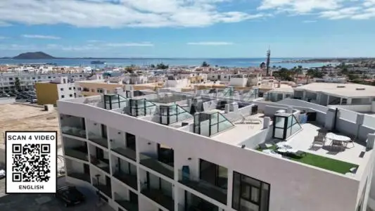 Ático con Terraza Privada en Corralejo