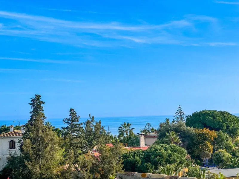 Villa de Lujo en Marbella con Vistas al Mar - 4 Dormitorios